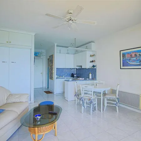 Les Pieds Dans L'eau, Climatise, Terrasse, Wi-fi Inclus A Ajaccio - Fr-1-61-514 Apartment